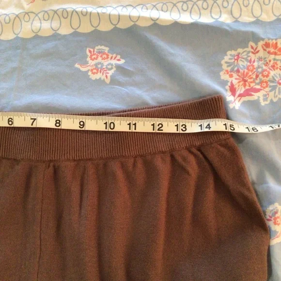 Women’s 2 piece pants and sweater set NWT - Picture 14 of 16